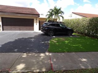 Royal Singapore Lake, Hialeah, FL 33015