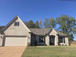 90 Riverdale Dr, Oakland, TN 38060