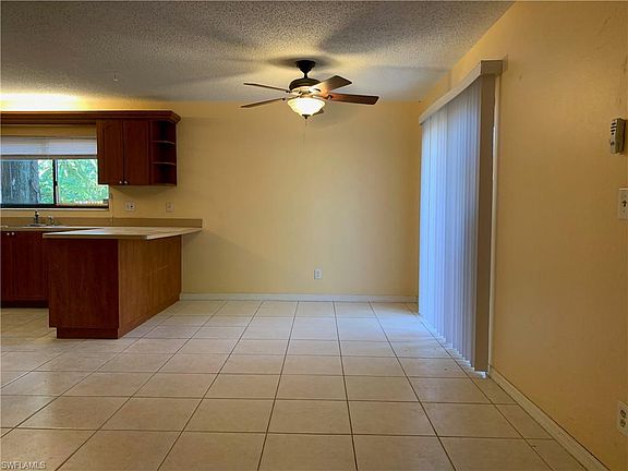 3rd image of 1464 Park Shore Cir APT 2