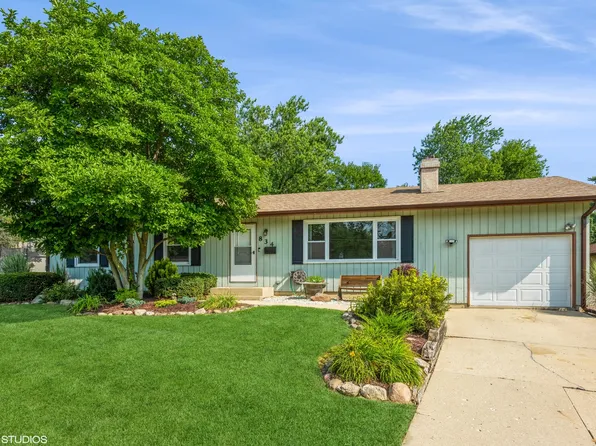 834 Morgan St, Elgin, IL 60123