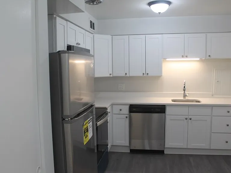 419 Ridge Ave — Photo 2