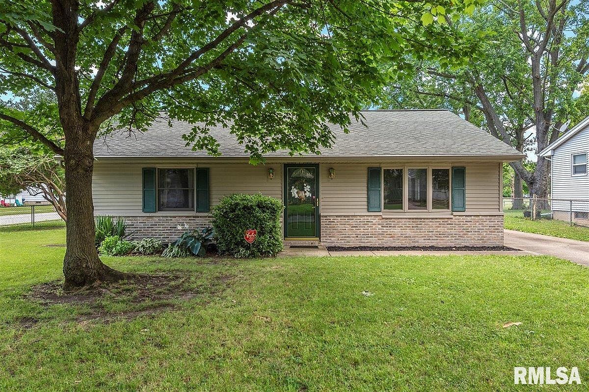 2101 Stonehenge Rd, Springfield, IL 62702 | Zillow