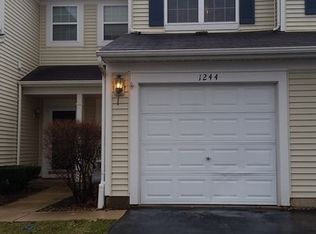 1244 Brookdale Dr, Carpentersville, IL 60110