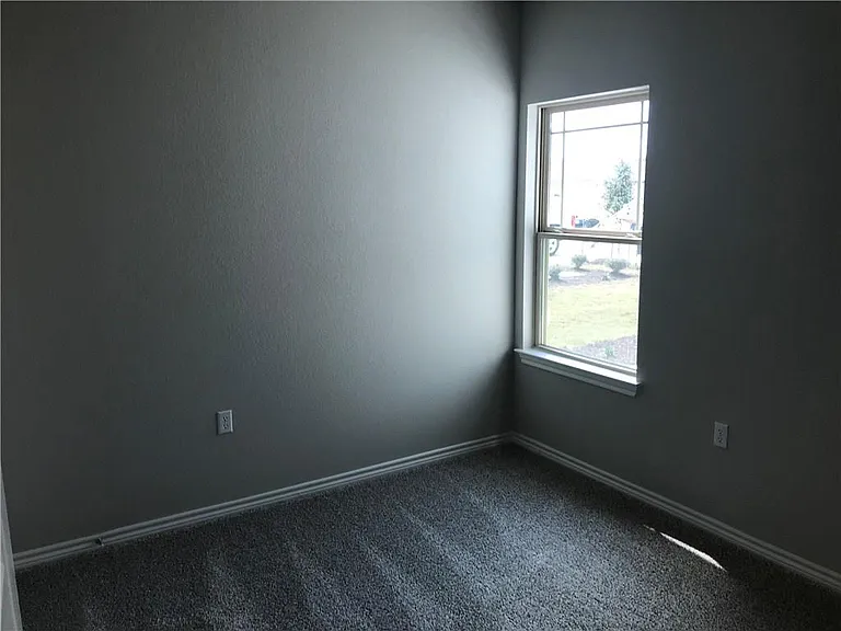 1308 Hazleton Cv — Photo 9