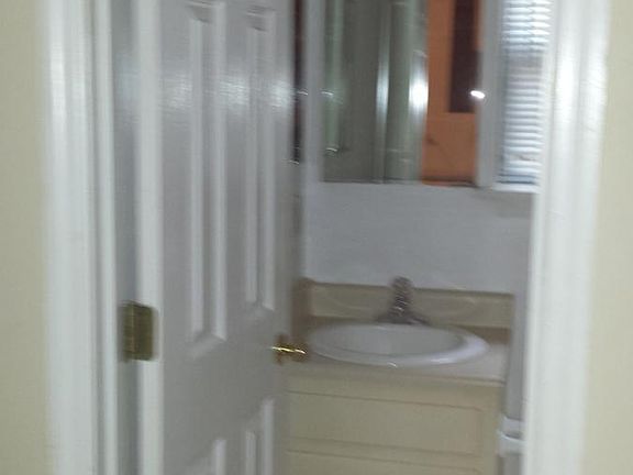 3rd image of 360 Savannah Ave #A