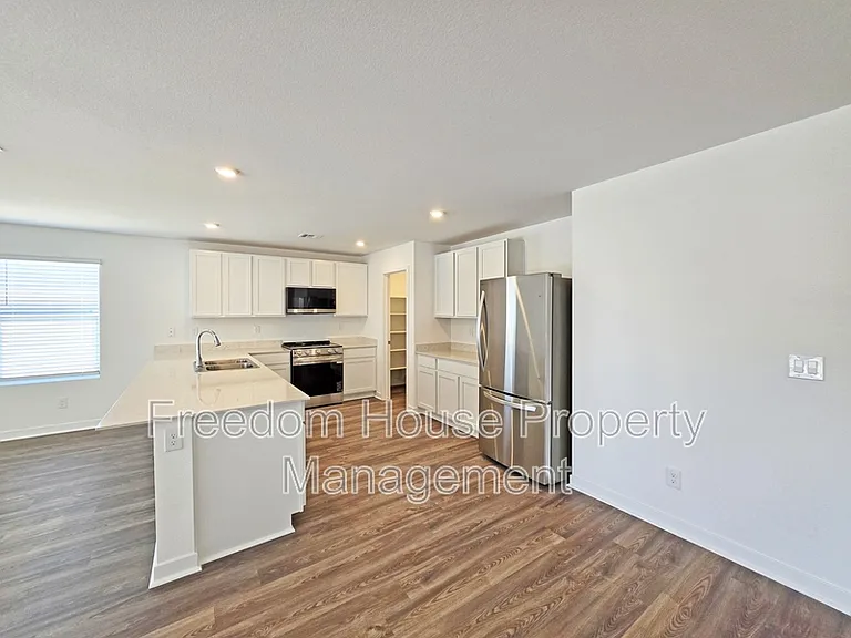 660 E Huyana Wind Dr — Photo 26