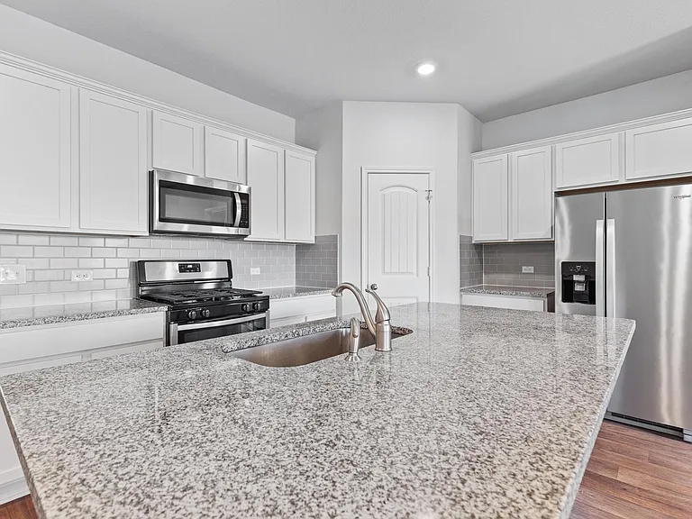 21020 Price Daniel Dr — Photo 5