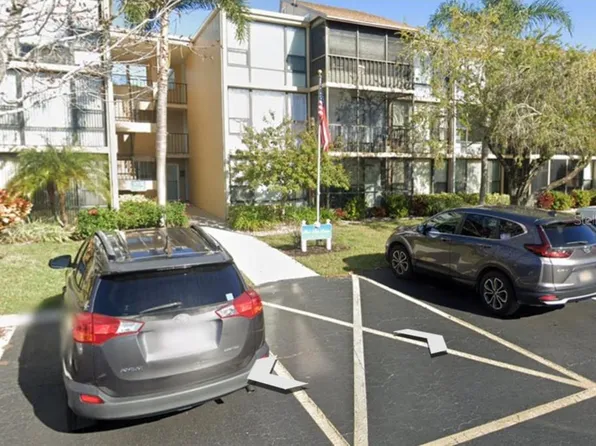 618 Bird Bay Dr S APT 315, Venice, FL 34285