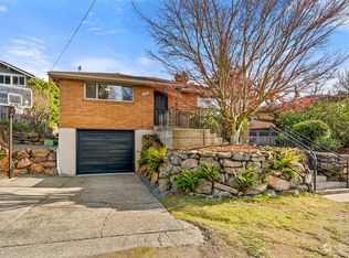 11210 Palatine Ave N, Seattle, WA