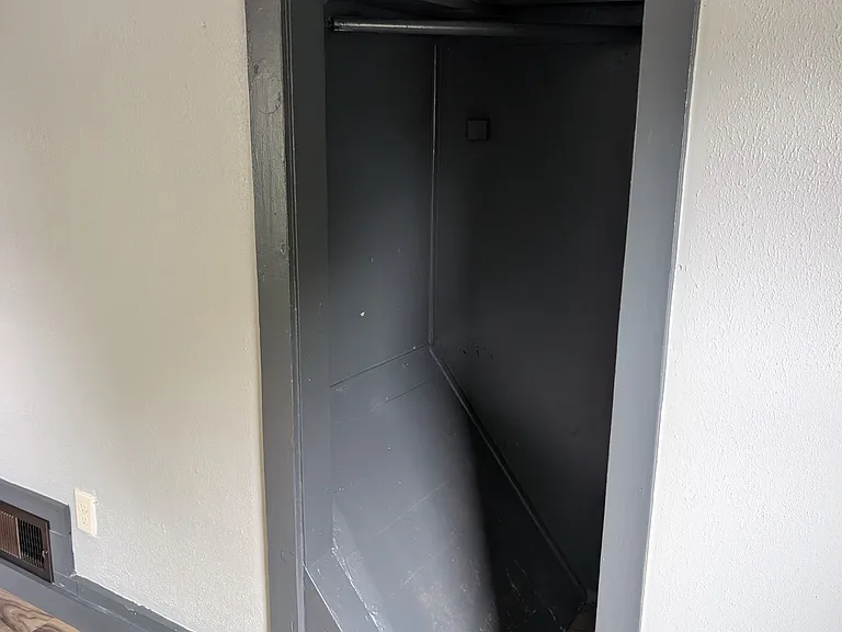 1522 Clifton Ave #2 — Photo 8