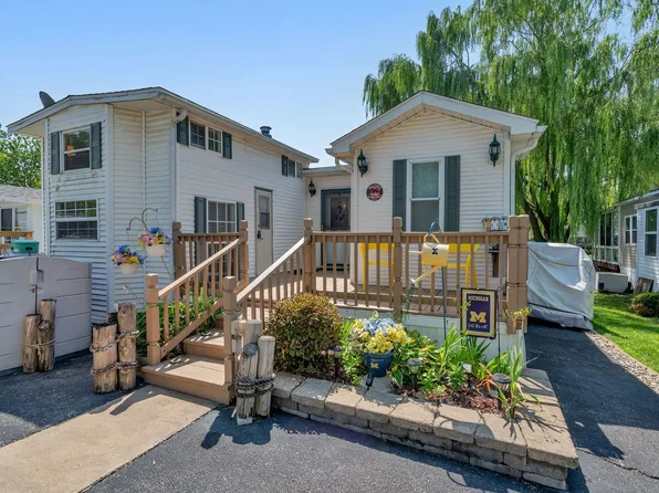 87 Dinosaur Rd, Wilmington, IL 60481
