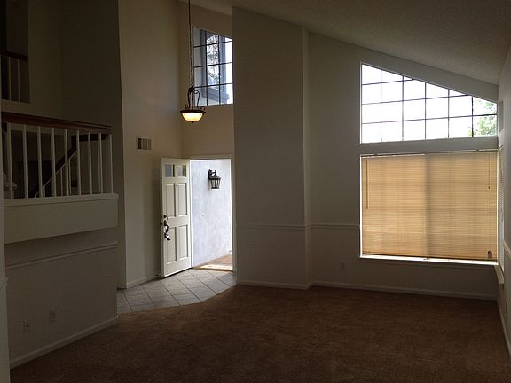 4th image of 39755 Ranchwood Dr