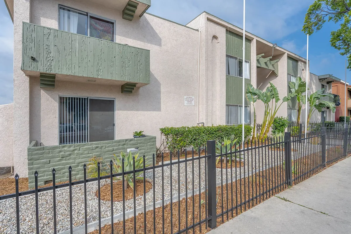 Building Photo - 8123 Langdon Ave
