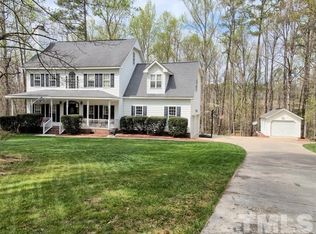 384 Forest Oaks Dr, Clayton, NC 27527
