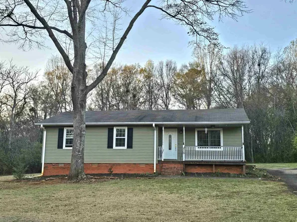 513 E Turner St, Landrum, SC 29356