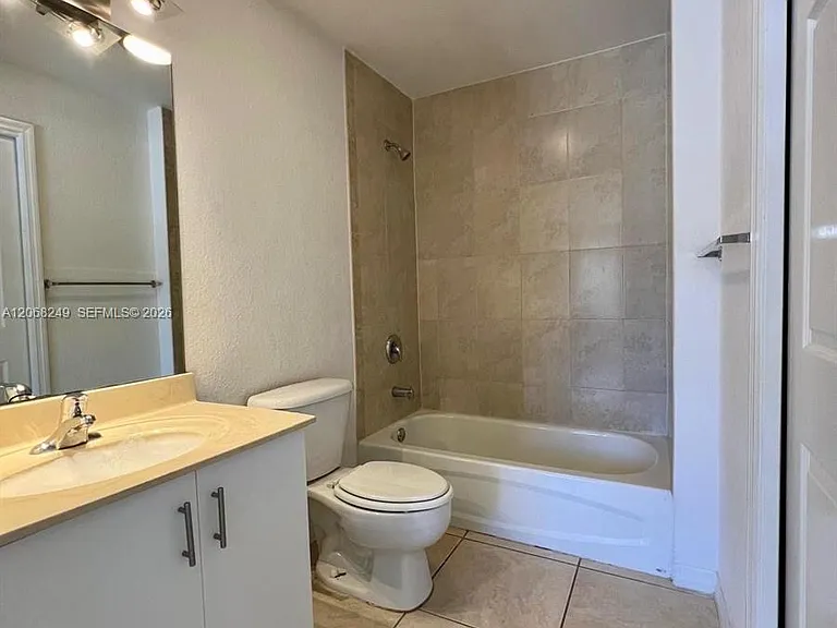 3824 SW 48th Ave #3824 — Photo 13