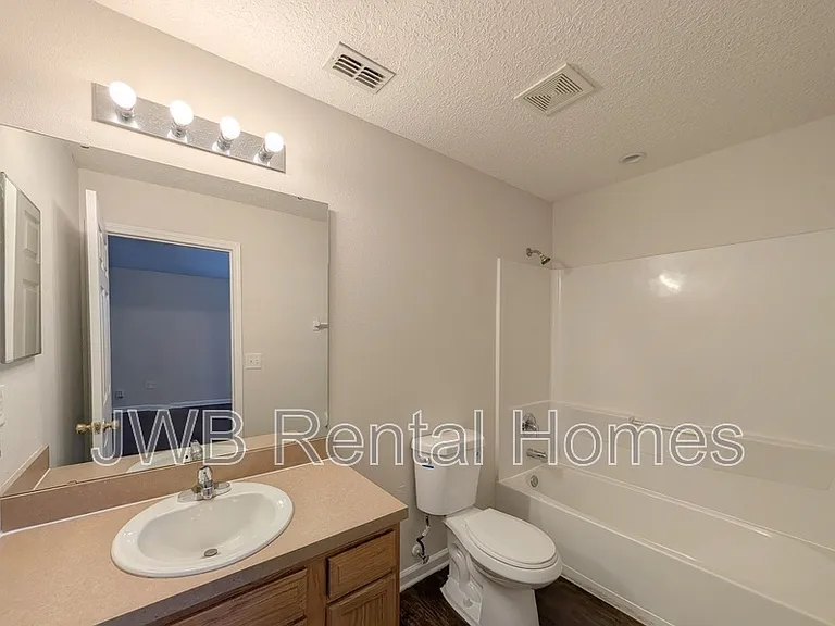 8526 Kona Ave — Photo 8