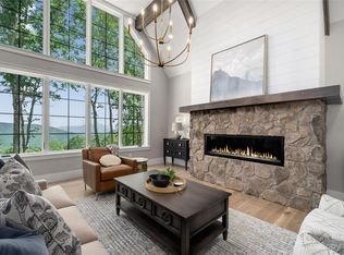 27 Windcliff Dr, Asheville, NC 28803