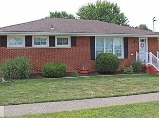 121 Fernwood Ave, Weirton, WV 26062