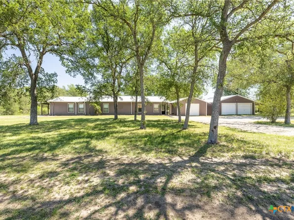 1229 State Highway 304, Gonzales, TX 78629