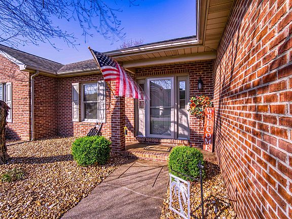 2nd image of 3411 Forestdale Dr