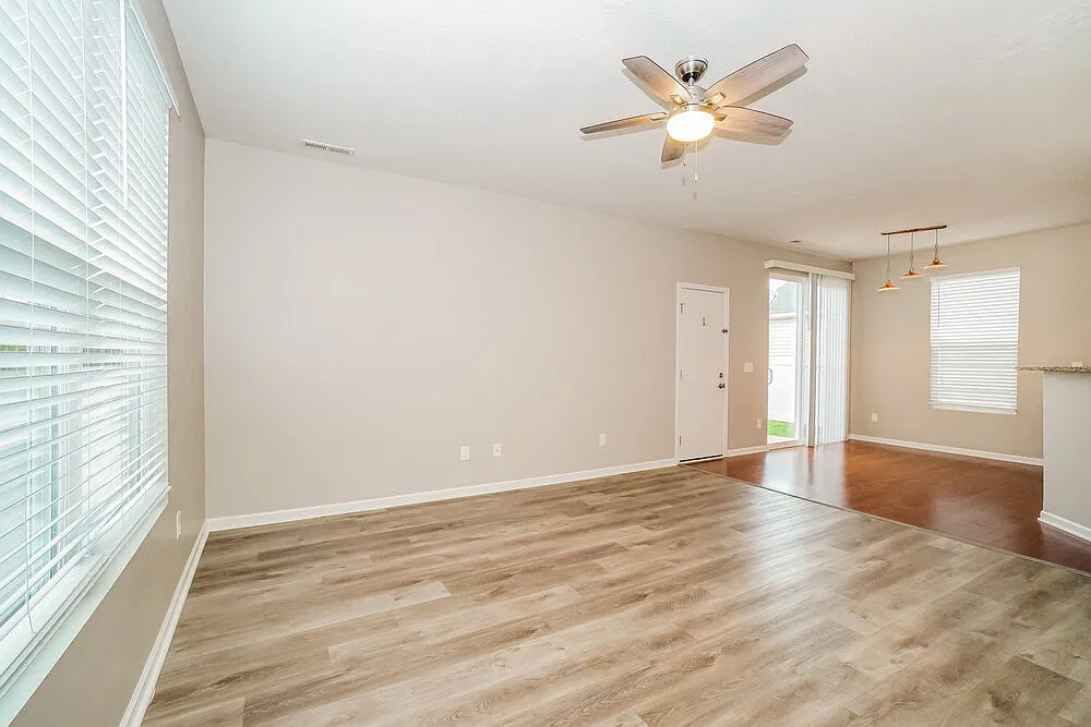 3 bed, 2.5 bath, 1926 sqft, $2,785 — Photo 4