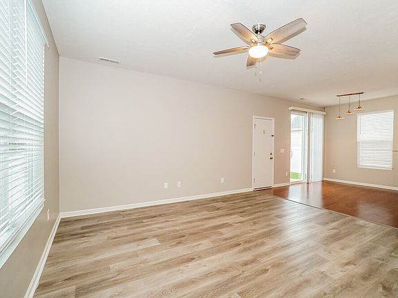 4th image of 5852 Trail Creek Dr