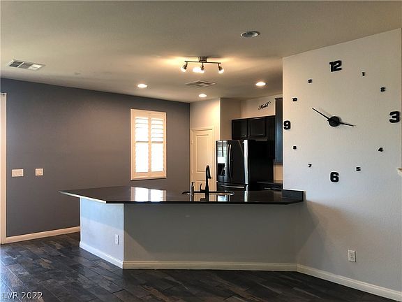 5th image of 8711 Halcon Ave