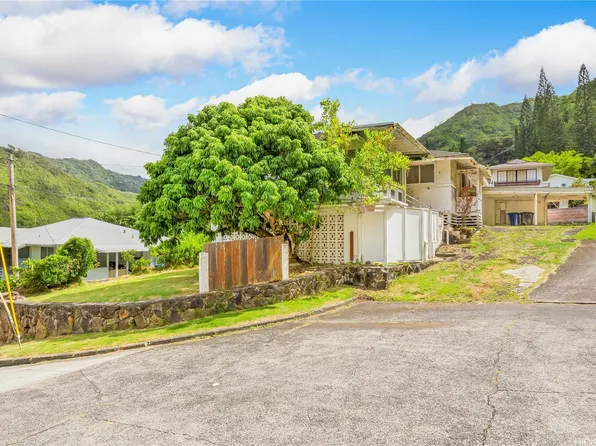 2446 Puunoa Pl, Honolulu, HI 96816