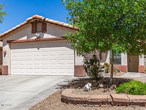 2nd image of 2349 S Arroyo Way