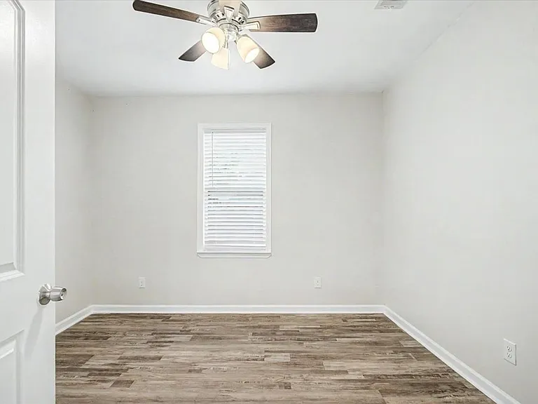 1207 E Anderson St #B — Photo 19