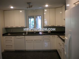 14 Winchester Plz, Newton, MA 02461
