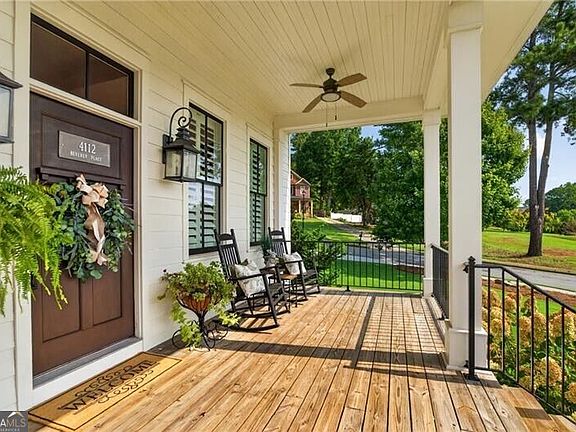 4th image of 4112 Beverly Pl