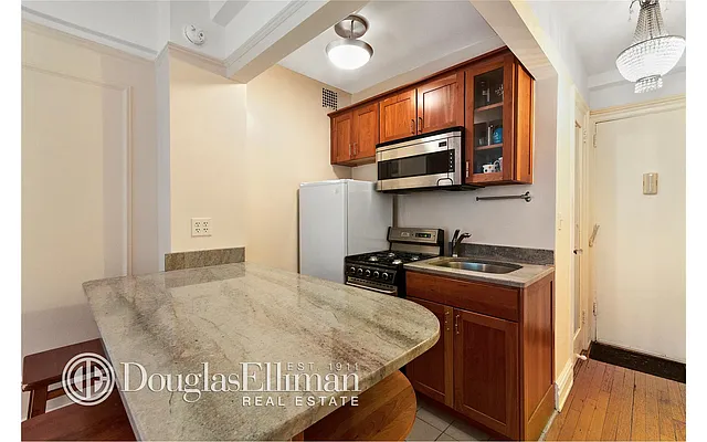 Sold by Douglas Elliman | media 4