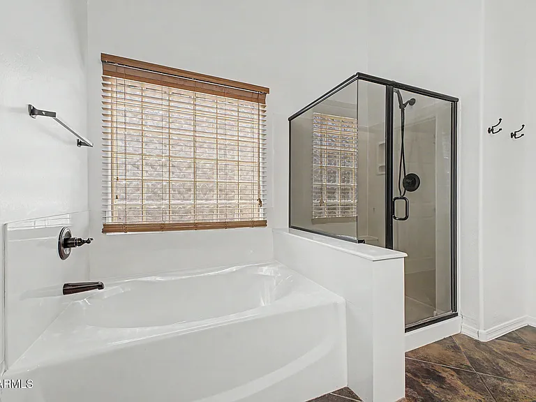 25537 W Forest Grove Ave — Photo 20
