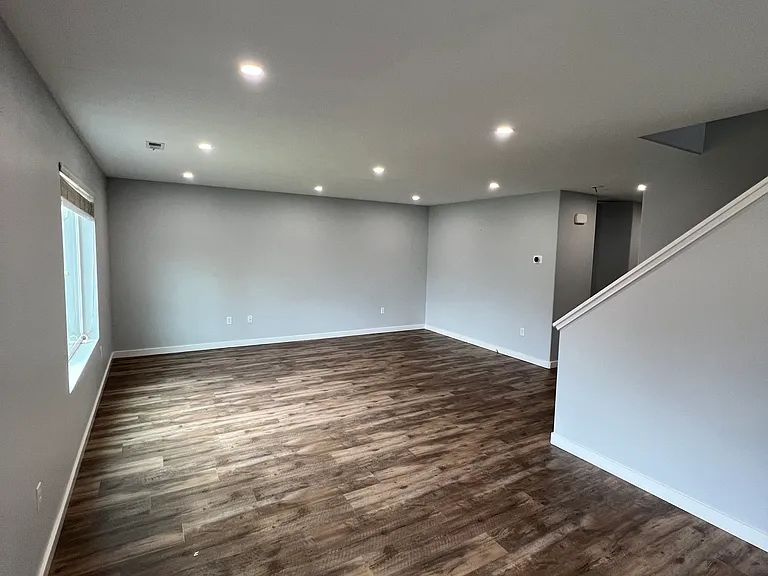 531 S Willow Xing — Photo 53