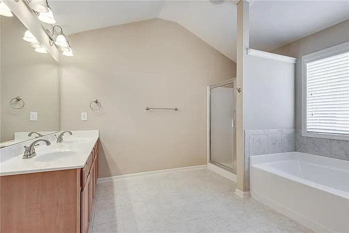 2318 Brynfield Cv — Photo 28