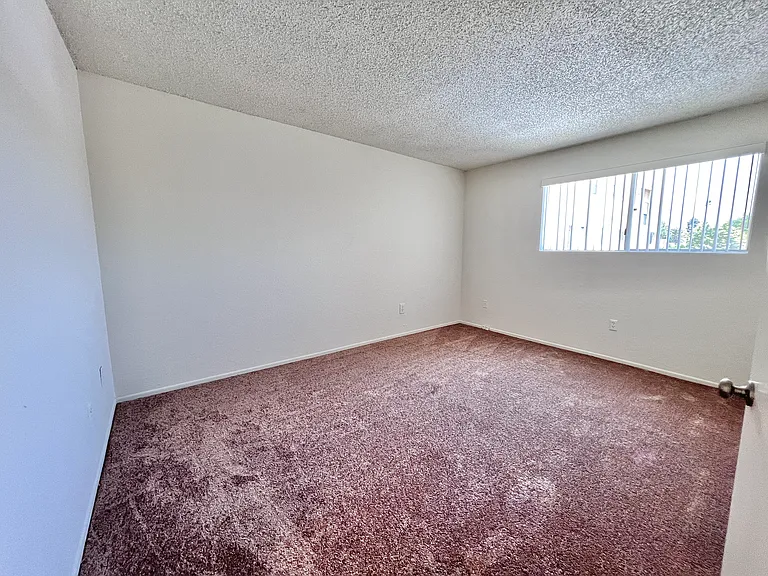 8720 Burnet Ave #21 — Photo 16