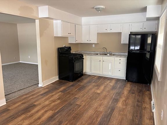 2nd image of 6154 Gateway Blvd