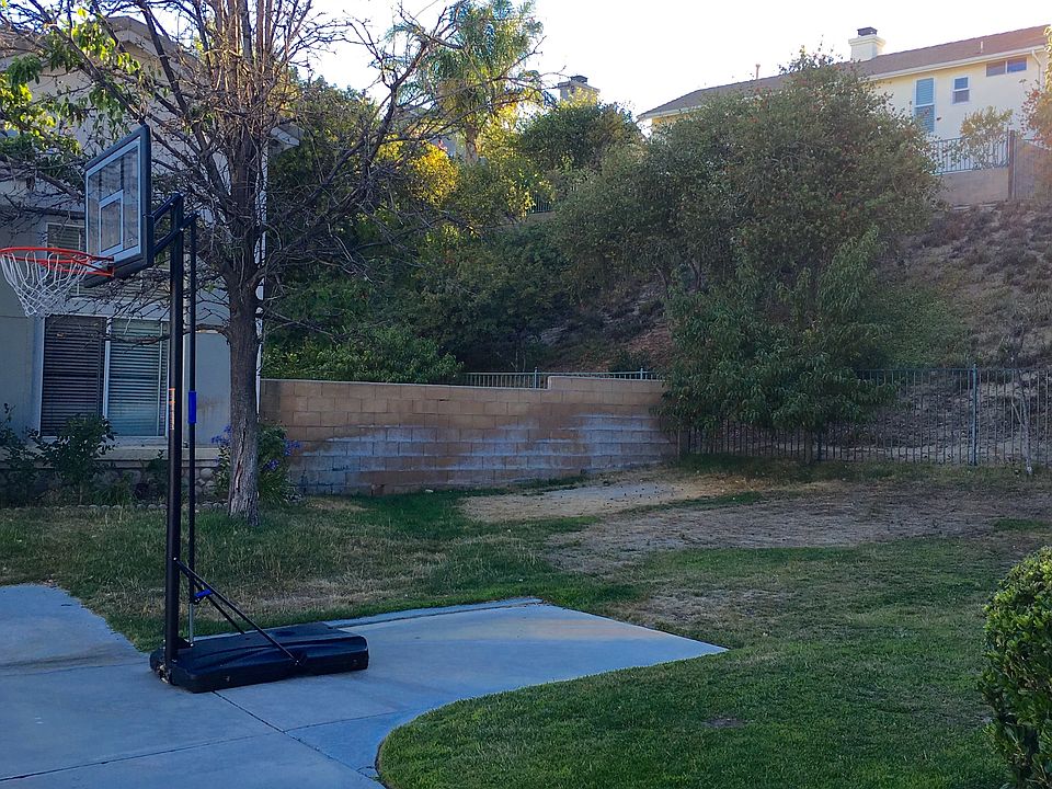 2nd image of 25563 Crockett Ln