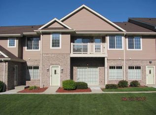 1019 Hunter Dr, Racine, WI 53406