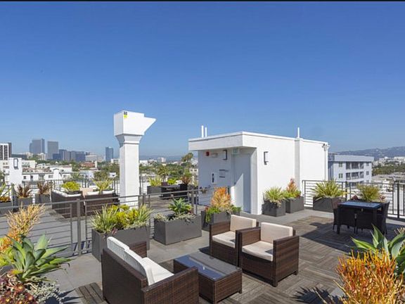 2nd image of 1109 Cardiff Ave #202