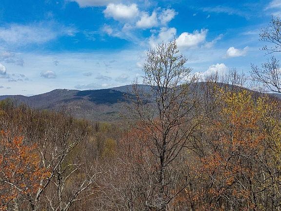5th image of 472 Horseshoe Mountain Rd