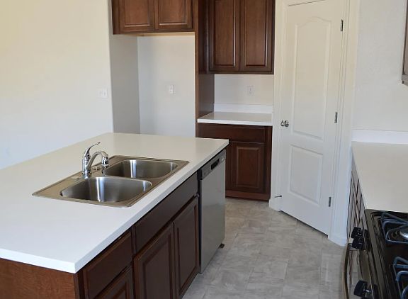 4th image of 4287 Lasalle Dr