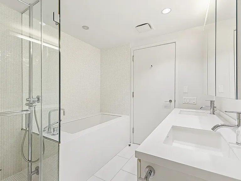 425 W 53rd St #205 — Photo 8