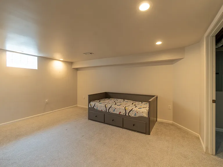 2604 Manchester Rd — Photo 41