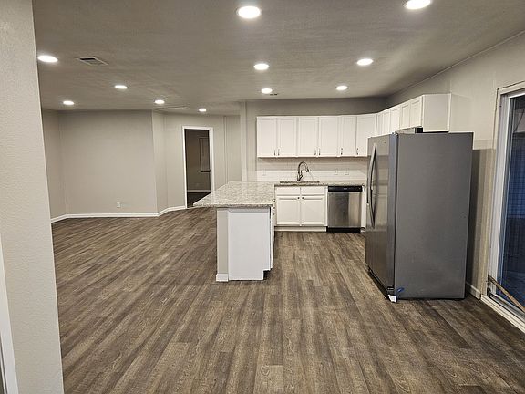 4th image of 500 Highland Dr