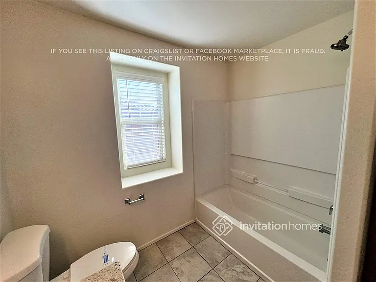1526 N Balboa — Photo 17
