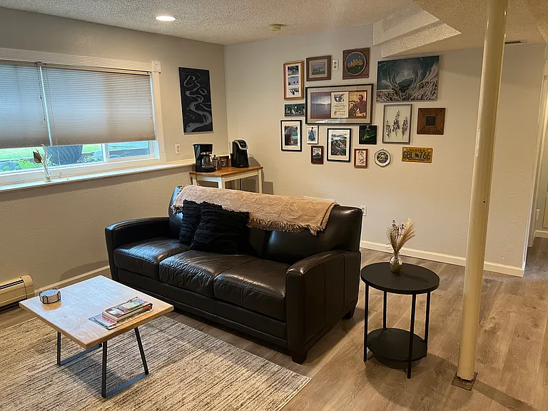 530 Fredricks Dr — Photo 3