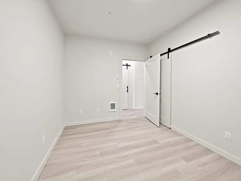 7044 SW Gonzaga St #202 — Photo 14